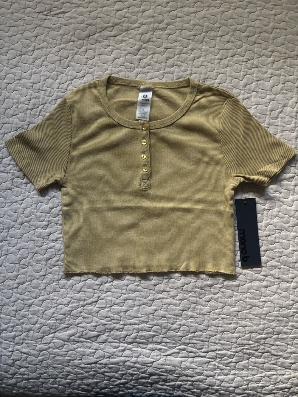 Woman’s Mono B Light Olive Ribbed Henley Crop Tee
